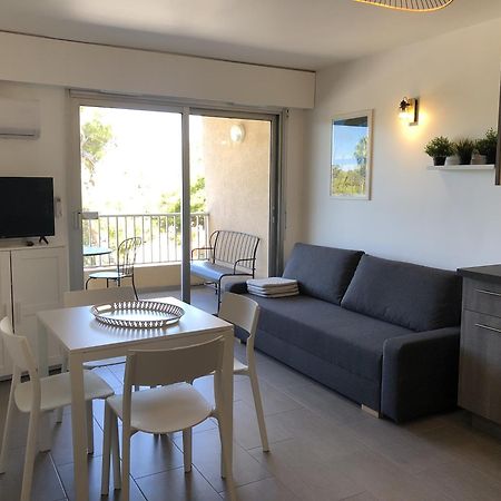 Holidays Hyeres Room photo