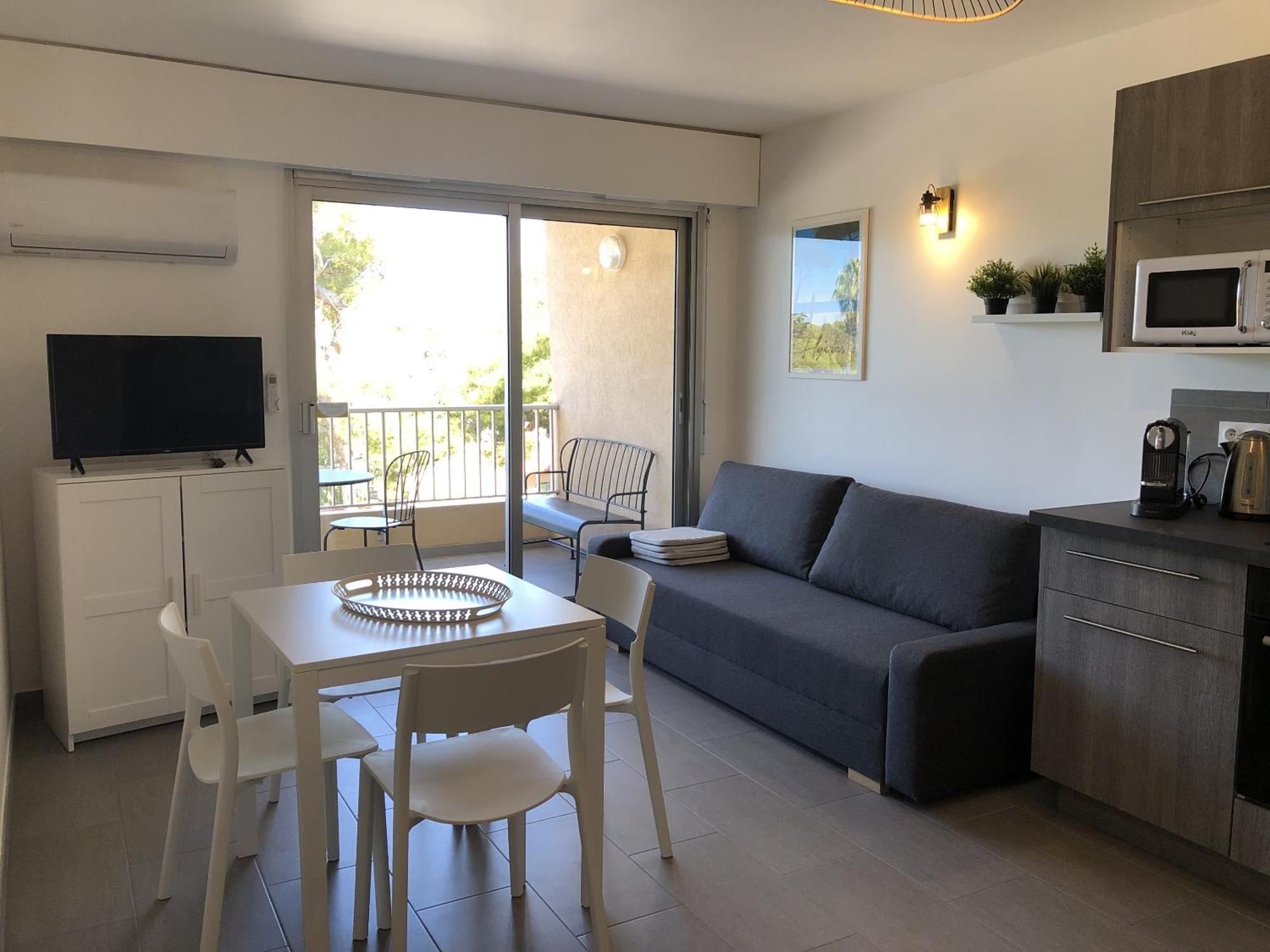 Holidays Hyeres Room photo